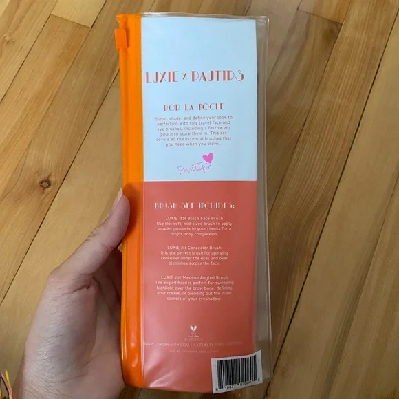 Makeup Brushes - Picture 2 of 2